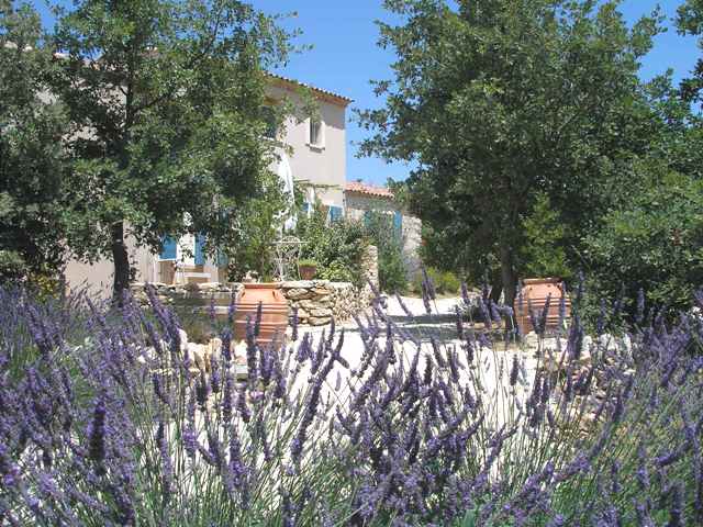 Chambres d'hÃ´tes de charme en luberon - le clos des lavandes